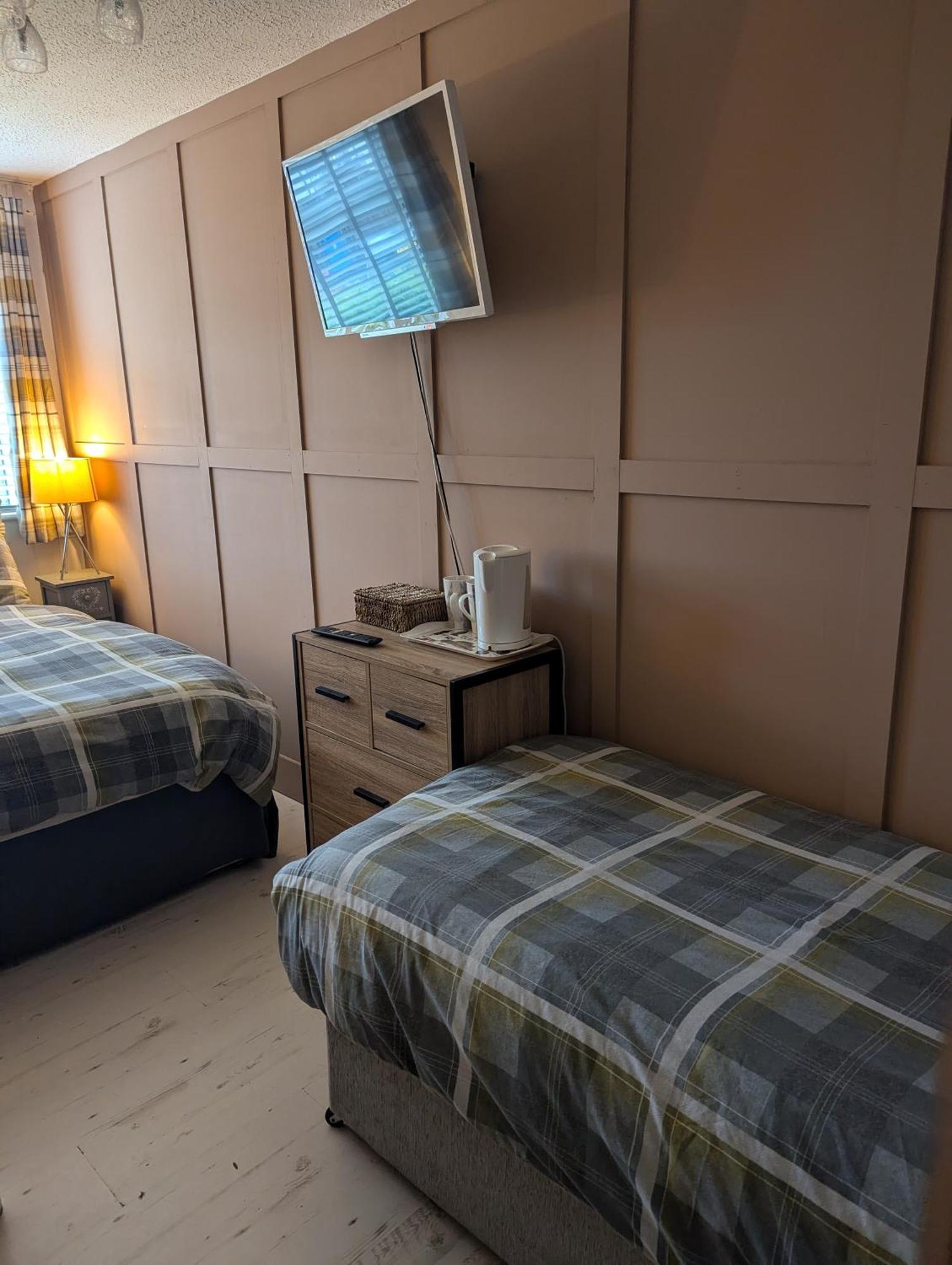 Rooms At Tarrareoch Bathgate Phòng bức ảnh