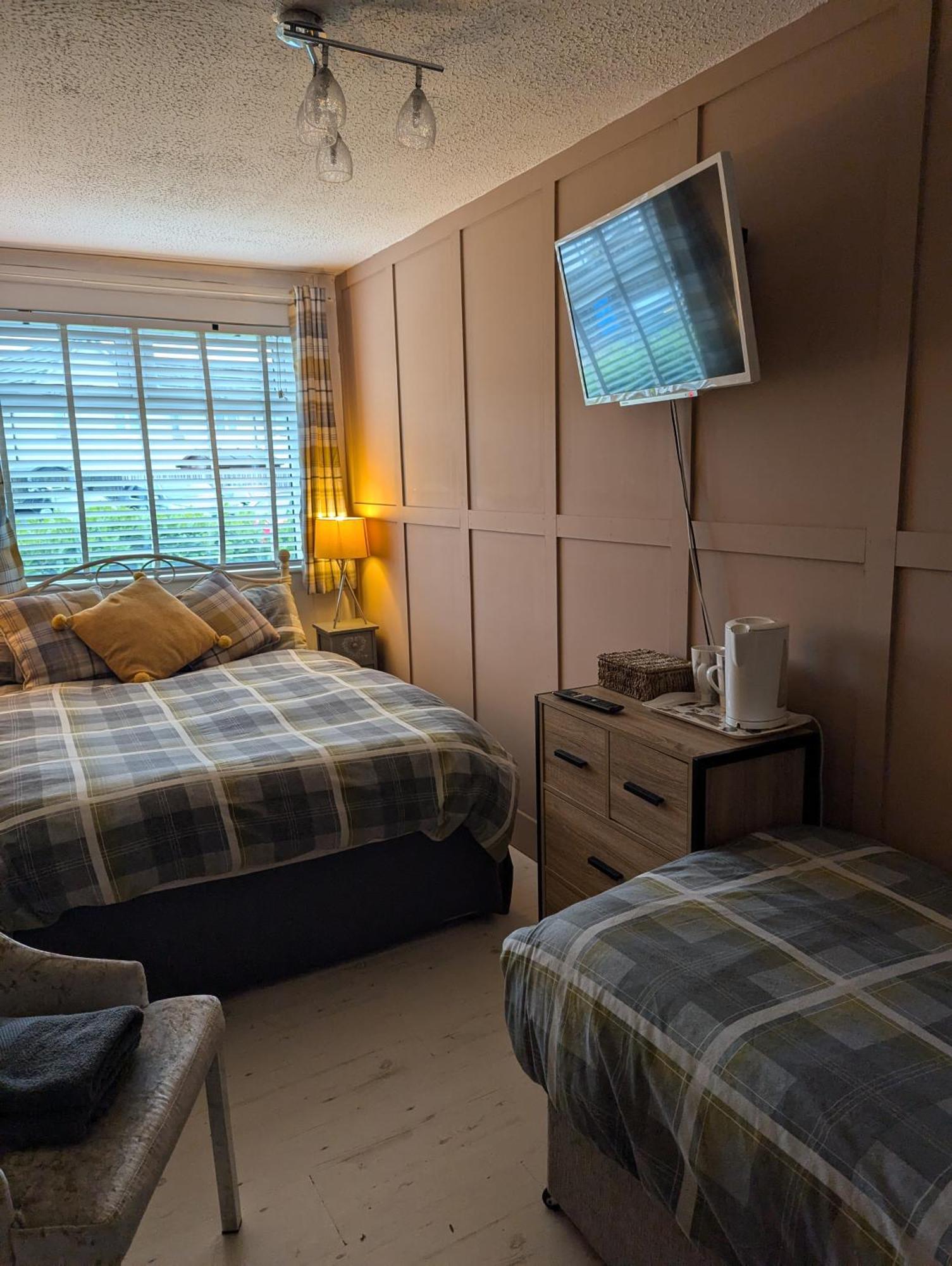 Rooms At Tarrareoch Bathgate Phòng bức ảnh